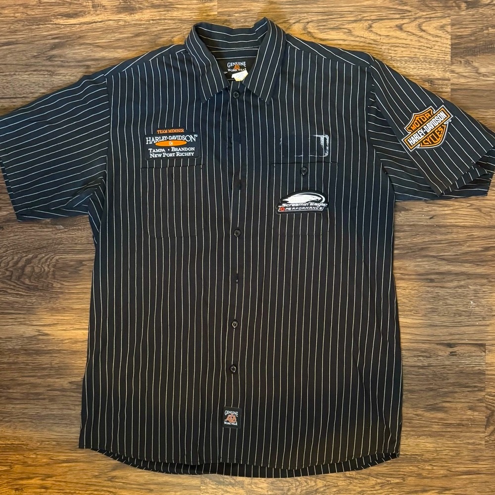 Harley-Davidson Screamin' Eagles Performance
Pinstripe Button Up Size Large